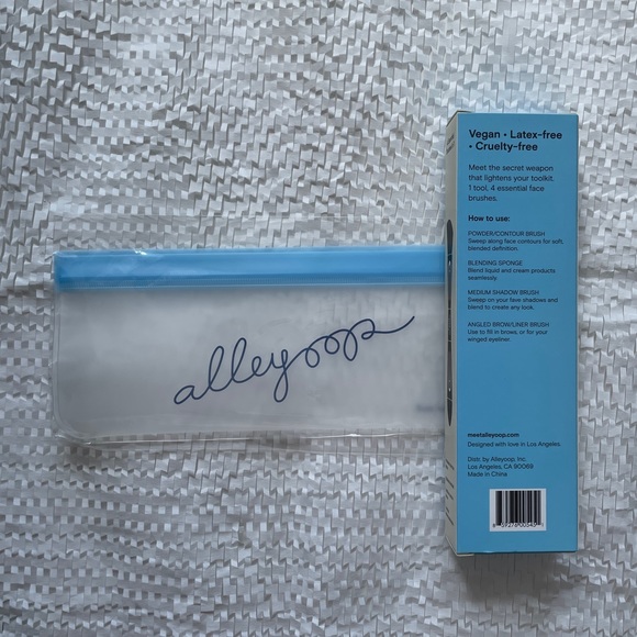 NIB ALLEYOOP Multitasker 4-in-1 Makeup Brush - Picture 6 of 7